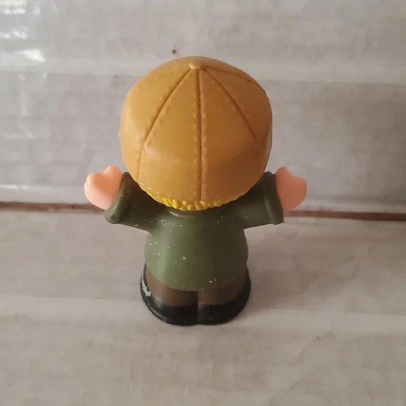 Kids Toy Figurine Set Of 6- Blue, Yellow, Red - Picture 5 of 15